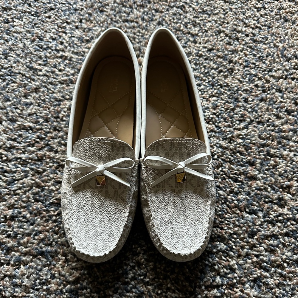 Michael Kors Cream Loafers with Bow Accent